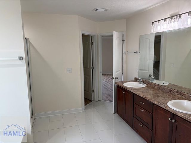 521 Wyckfield Way, Hinesville, GA 31313