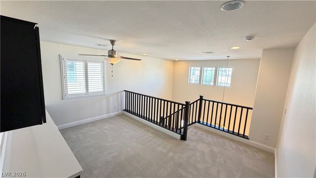 8118 Pinecrest Falls Street, Las Vegas, NV 89113