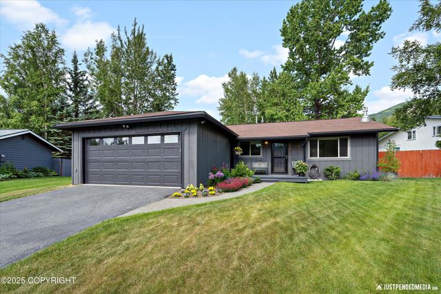 9819 Chatham Circle, Eagle River, AK 99577