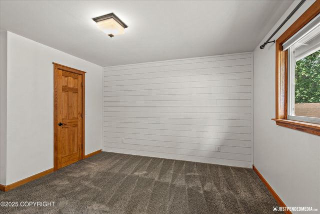 9819 Chatham Circle, Eagle River, AK 99577