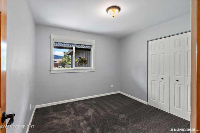 9819 Chatham Circle, Eagle River, AK 99577