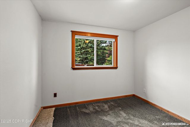 9819 Chatham Circle, Eagle River, AK 99577