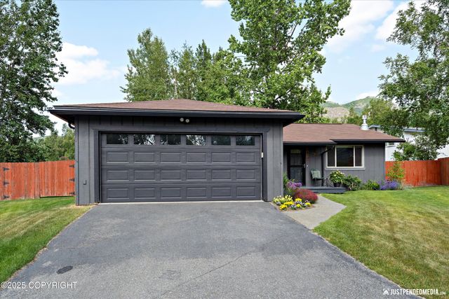 9819 Chatham Circle, Eagle River, AK 99577