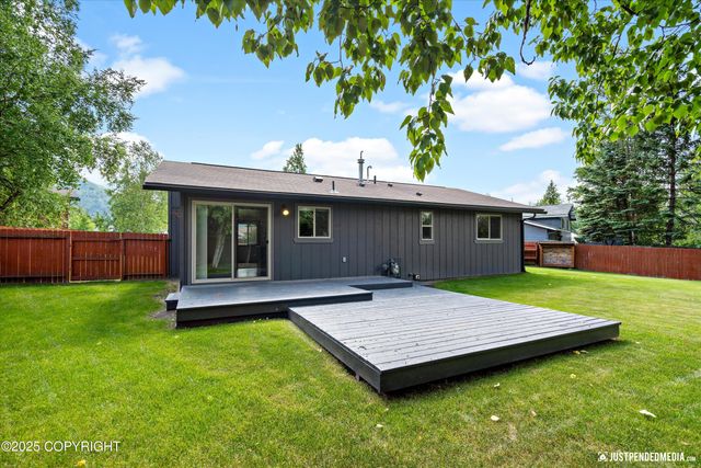 9819 Chatham Circle, Eagle River, AK 99577