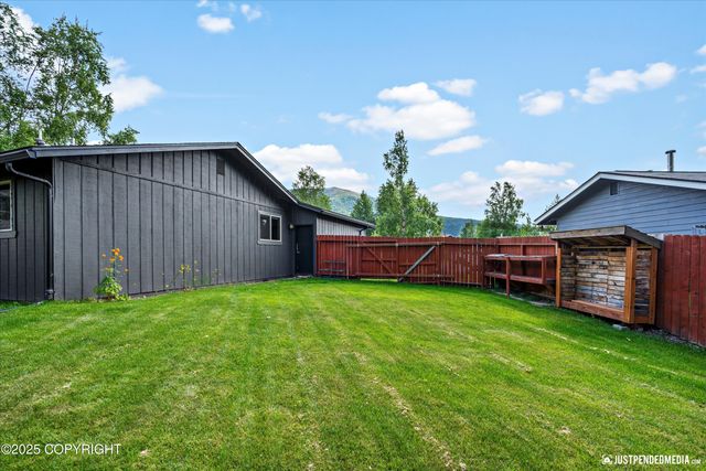 9819 Chatham Circle, Eagle River, AK 99577
