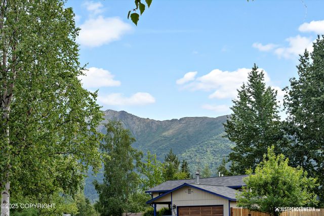9819 Chatham Circle, Eagle River, AK 99577