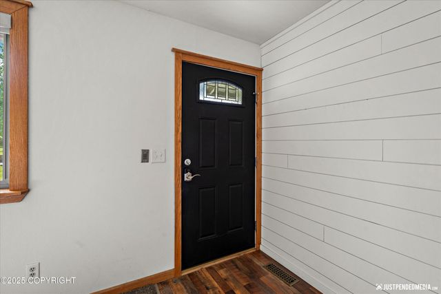9819 Chatham Circle, Eagle River, AK 99577