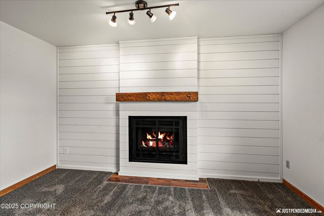 9819 Chatham Circle, Eagle River, AK 99577