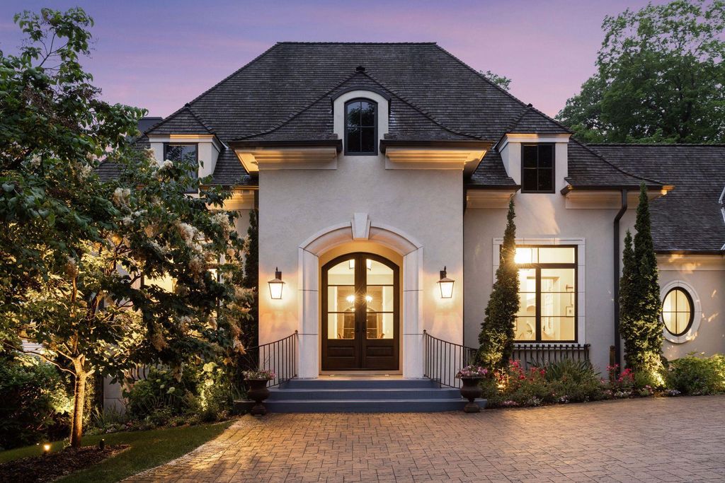 405 Carpenters Point, Wayzata, MN 55391