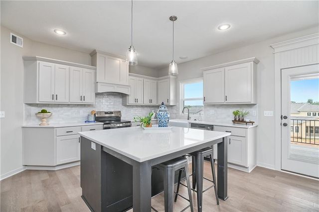 6001 Arapahoe Street, Shawnee, KS 66226