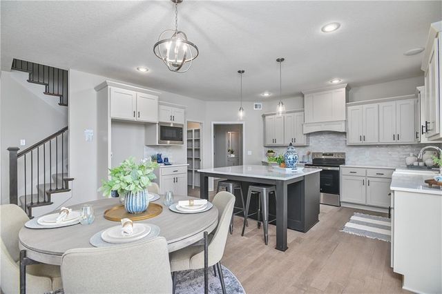 6001 Arapahoe Street, Shawnee, KS 66226