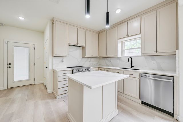 2109 Gould Avenue, Fort Worth, TX 76164