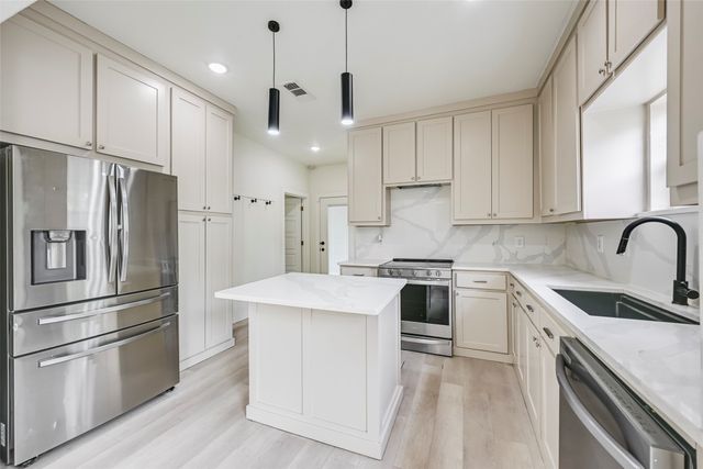2109 Gould Avenue, Fort Worth, TX 76164