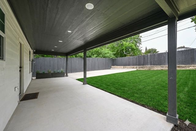 2109 Gould Avenue, Fort Worth, TX 76164