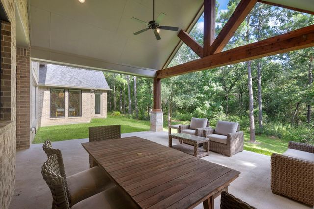 7304 Magnolia Hollow Drive, Montgomery, TX 77316
