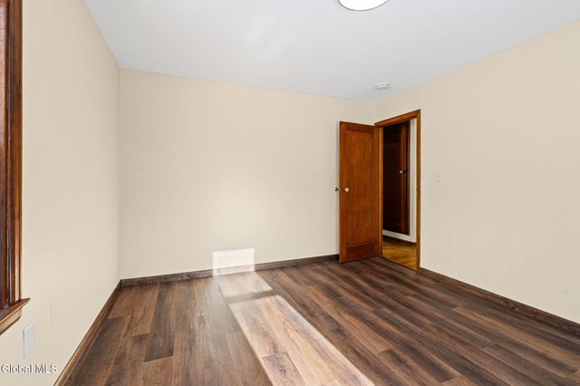 7 Onderdonk Avenue, East Greenbush, NY 12144