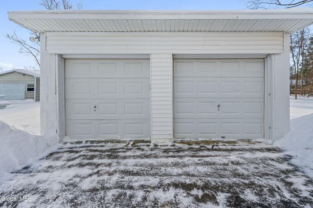 7 Onderdonk Avenue, East Greenbush, NY 12144