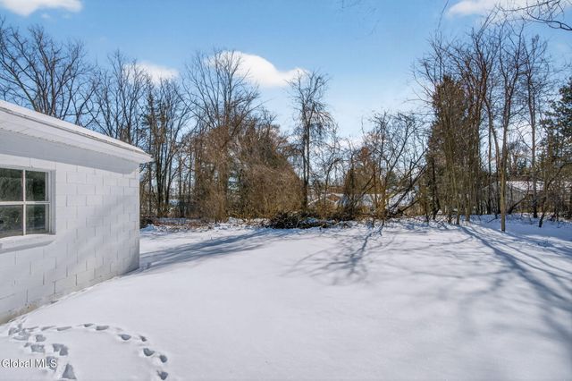 7 Onderdonk Avenue, East Greenbush, NY 12144