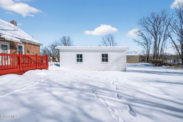 7 Onderdonk Avenue, East Greenbush, NY 12144