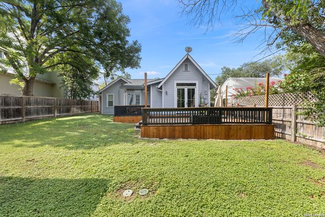 211 W NORWOOD CT, San Antonio, TX 78212