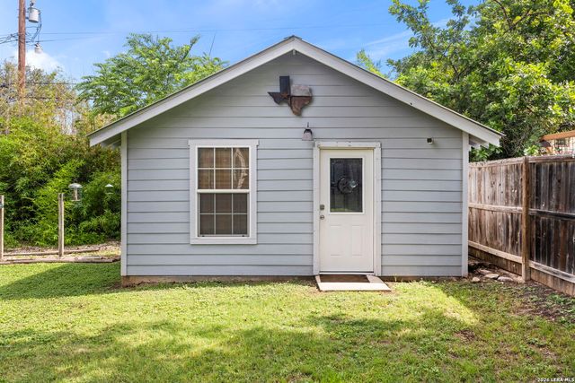 211 W NORWOOD CT, San Antonio, TX 78212