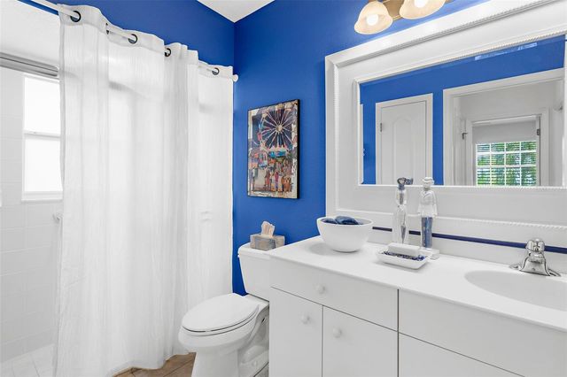 213 VENICE PALMS BOULEVARD, Venice, FL 34292