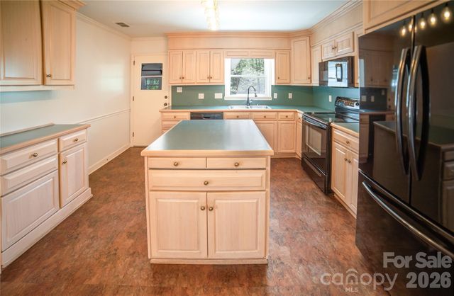414 Patton Street, Morganton, NC 28655