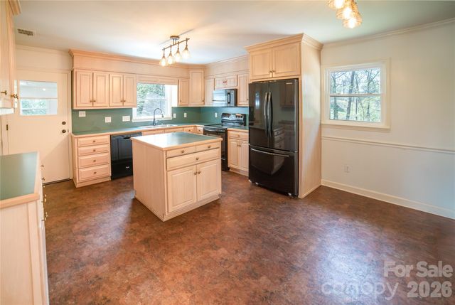 414 Patton Street, Morganton, NC 28655