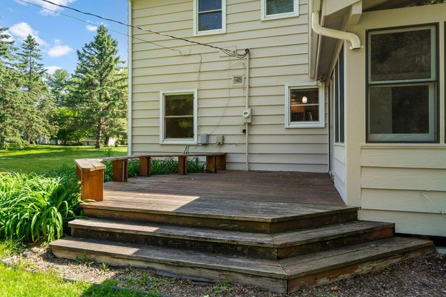 2105 Urbandale Lane N, Plymouth, MN 55447