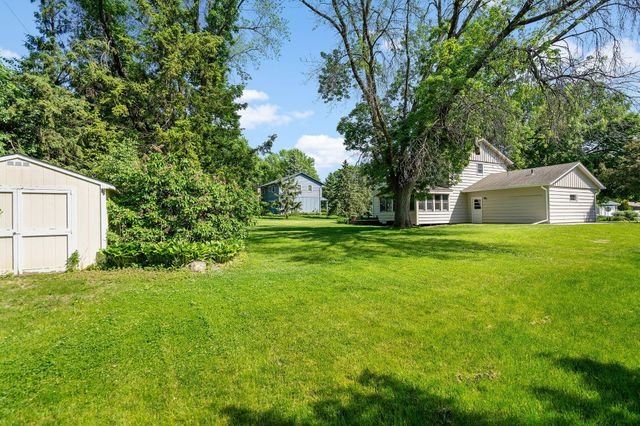 2105 Urbandale Lane N, Plymouth, MN 55447