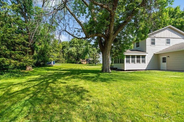 2105 Urbandale Lane N, Plymouth, MN 55447