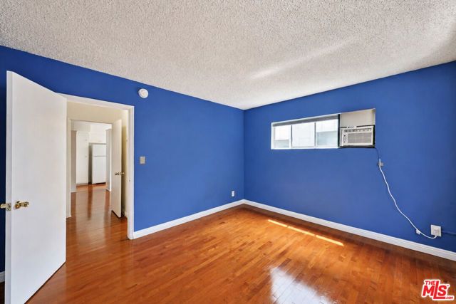 941 N San Vicente Boulevard 4, West Hollywood, CA 90069