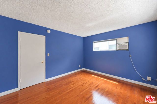 941 N San Vicente Boulevard 4, West Hollywood, CA 90069