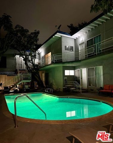 941 N San Vicente Boulevard 4, West Hollywood, CA 90069