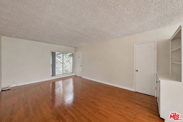 941 N San Vicente Boulevard 4, West Hollywood, CA 90069
