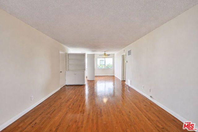 941 N San Vicente Boulevard 4, West Hollywood, CA 90069