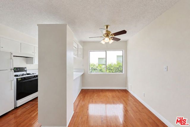 941 N San Vicente Boulevard 4, West Hollywood, CA 90069