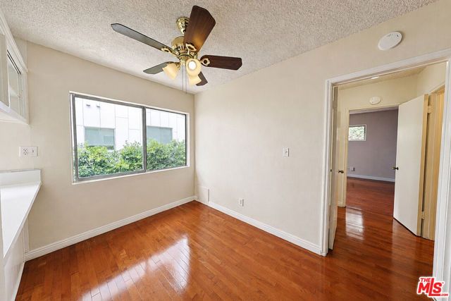 941 N San Vicente Boulevard 4, West Hollywood, CA 90069