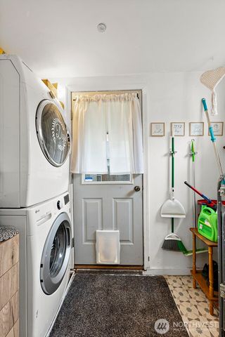 521 114th Street S, Tacoma, WA 98444