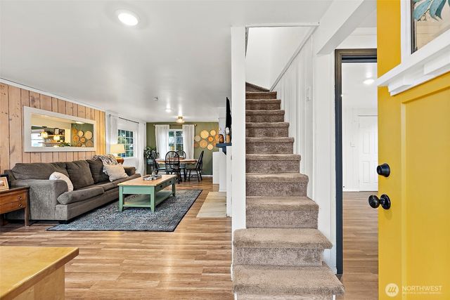 521 114th Street S, Tacoma, WA 98444