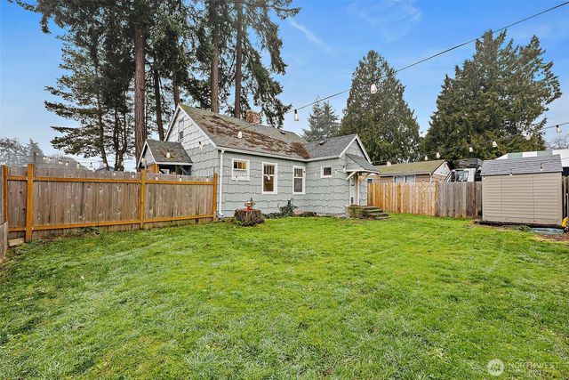 521 114th Street S, Tacoma, WA 98444