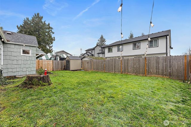 521 114th Street S, Tacoma, WA 98444