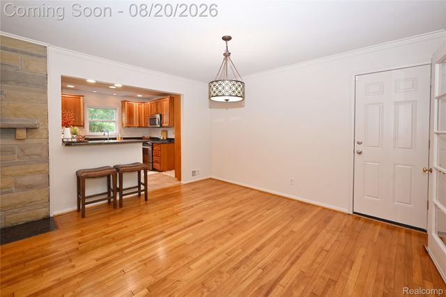 2374 Rutherford Road, Bloomfield Hills, MI 48302