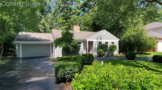 2374 Rutherford Road, Bloomfield Hills, MI 48302