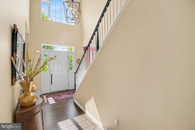 825 CLUBHOUSE DR, Harleysville, PA 19438