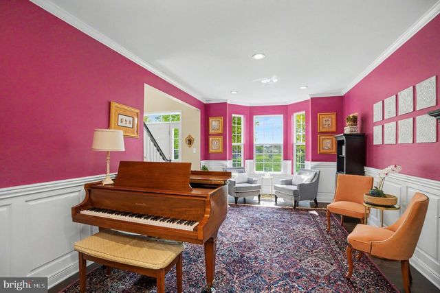 825 CLUBHOUSE DR, Harleysville, PA 19438