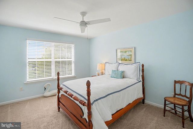 825 CLUBHOUSE DR, Harleysville, PA 19438