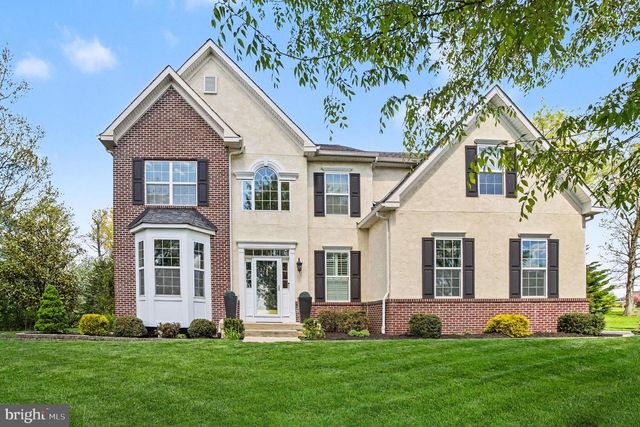 825 CLUBHOUSE DR, Harleysville, PA 19438