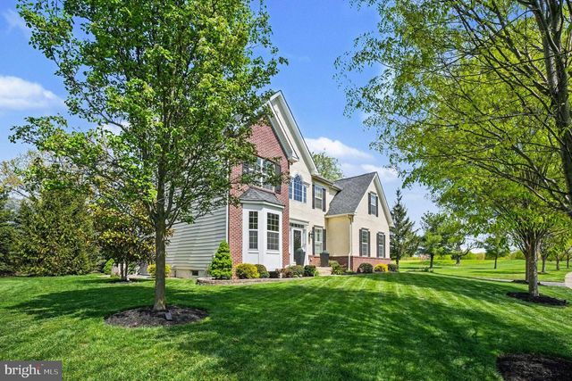 825 CLUBHOUSE DR, Harleysville, PA 19438