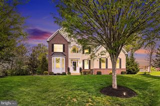 825 CLUBHOUSE DR, Harleysville, PA 19438
